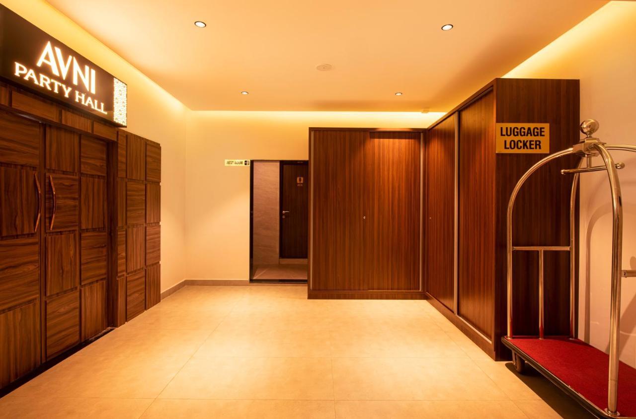 Hometown Galleria Manipal Exteriör bild